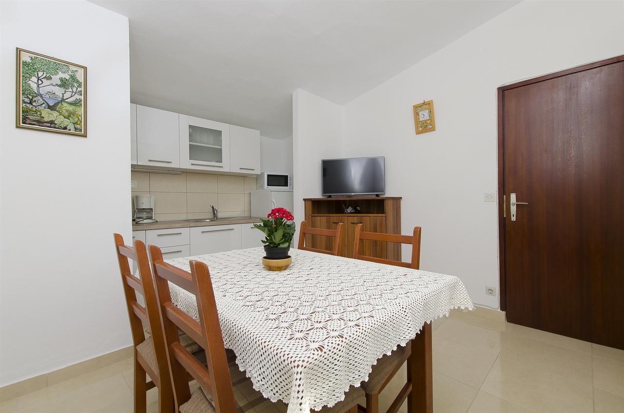 Apartment Josipa 普利莫顿 外观 照片