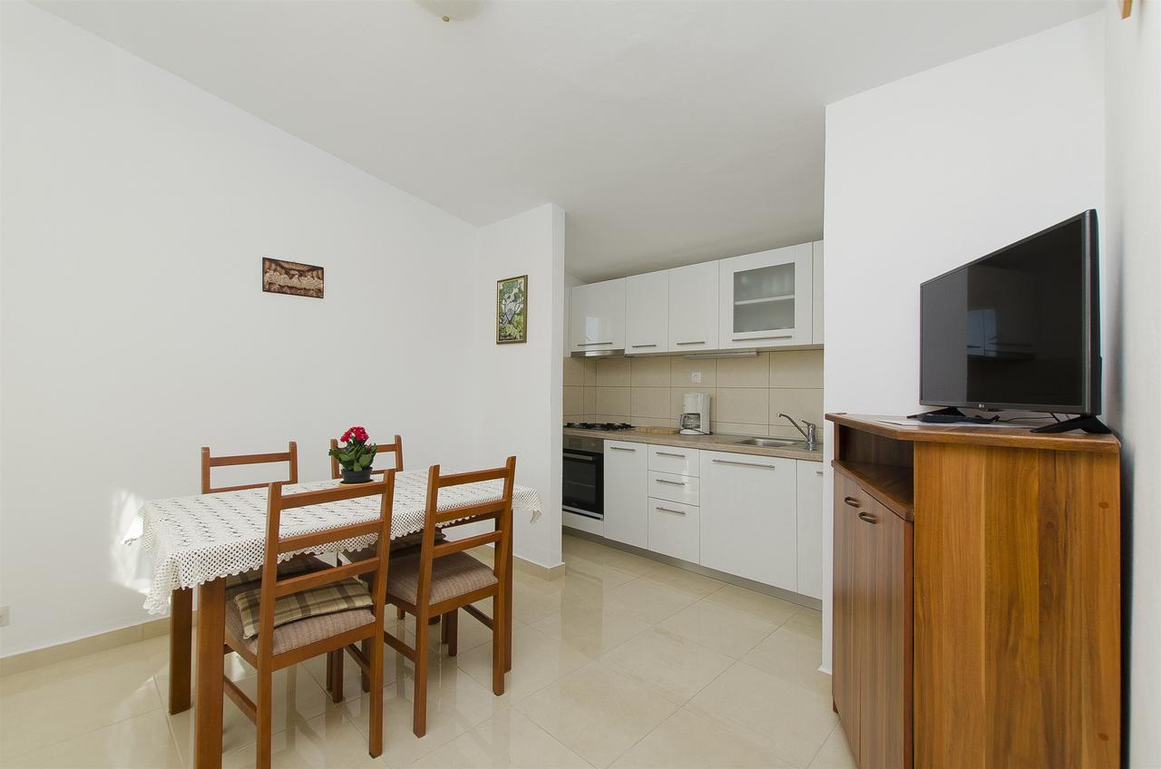 Apartment Josipa 普利莫顿 外观 照片
